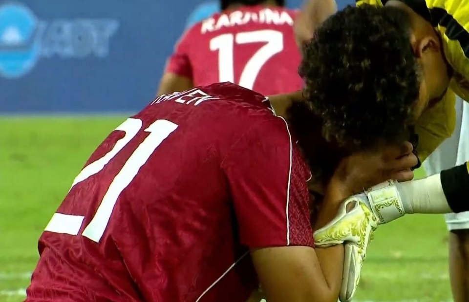 Cầu thủ U22 Indonesia khóc nức nở vì bị loại ở SEA Games