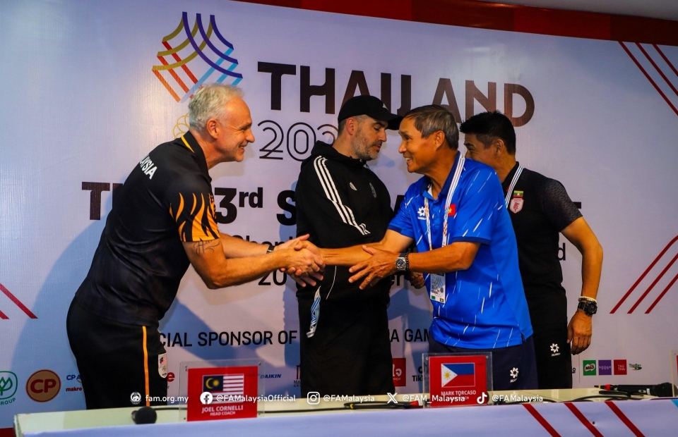 HLV tuyển Việt Nam: 'Không được phép xem thường Malaysia'