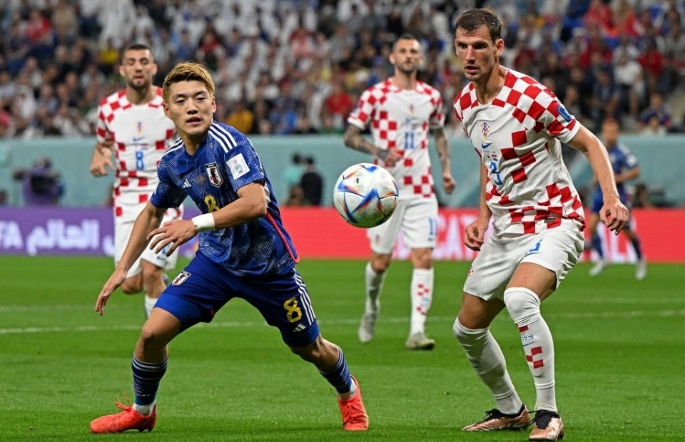 Thua đắng cay bên trên chấm penalty, Nhật Bản ngước cao đầu tách World Cup 2022