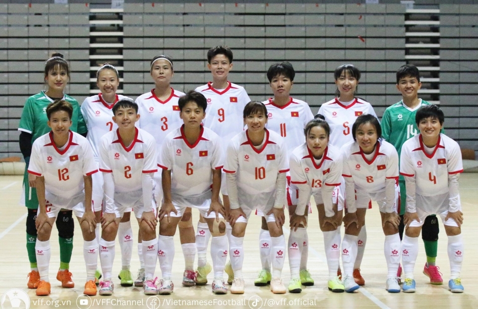 Ngược dòng hạ Myanmar, futsal nữ Việt Nam vào bán kết SEA Games