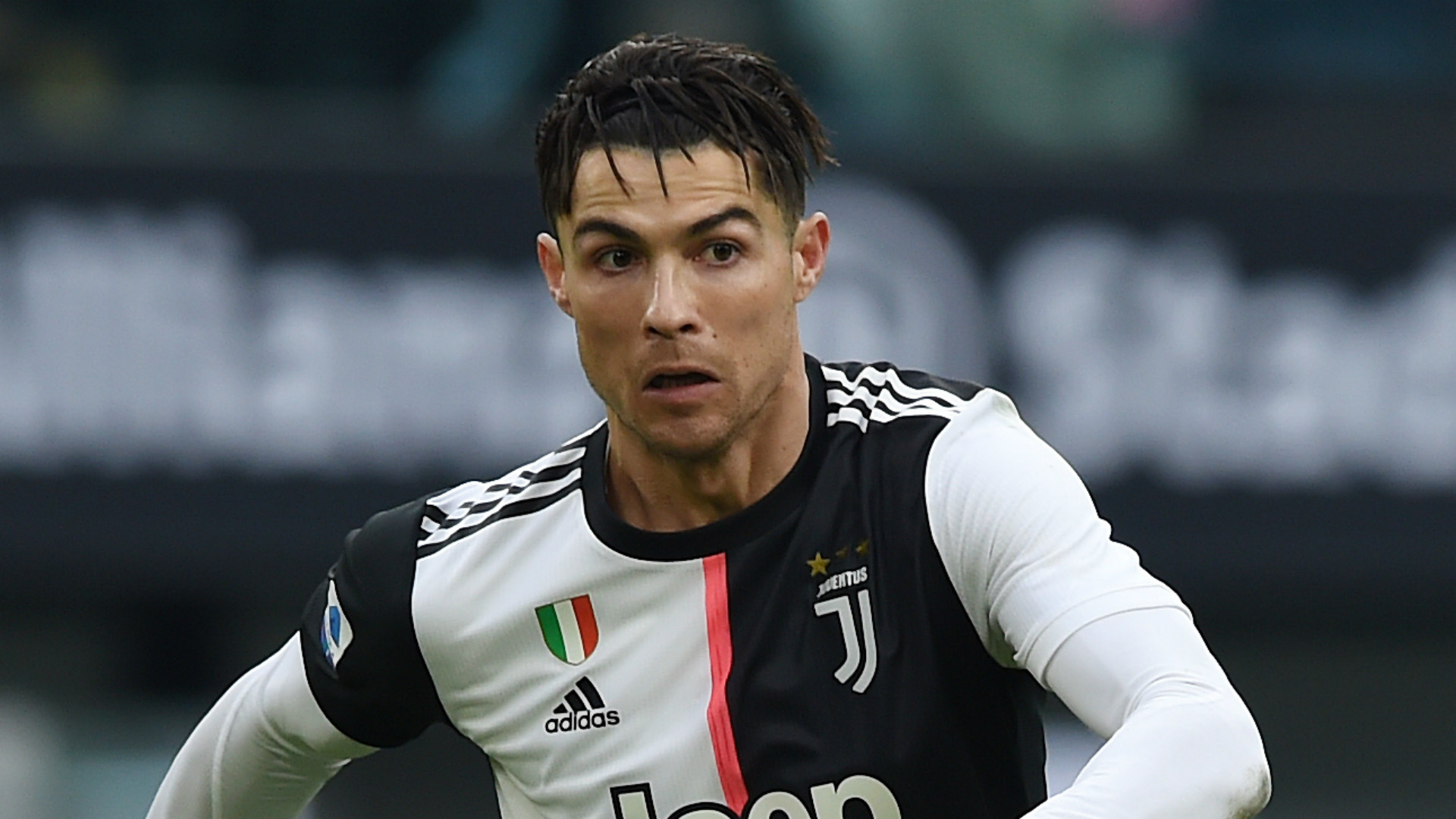 Nóng: ‘Đền ơn’ đội bóng cũ, Ronaldo khiến Juventus bị phạt 51 triệu bảng 211053