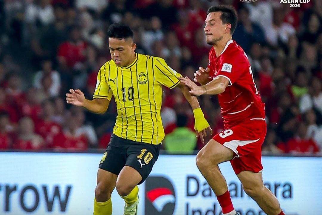 CĐV Malaysia đồng loạt gọi tên Việt Nam sau trận hòa Indonesia