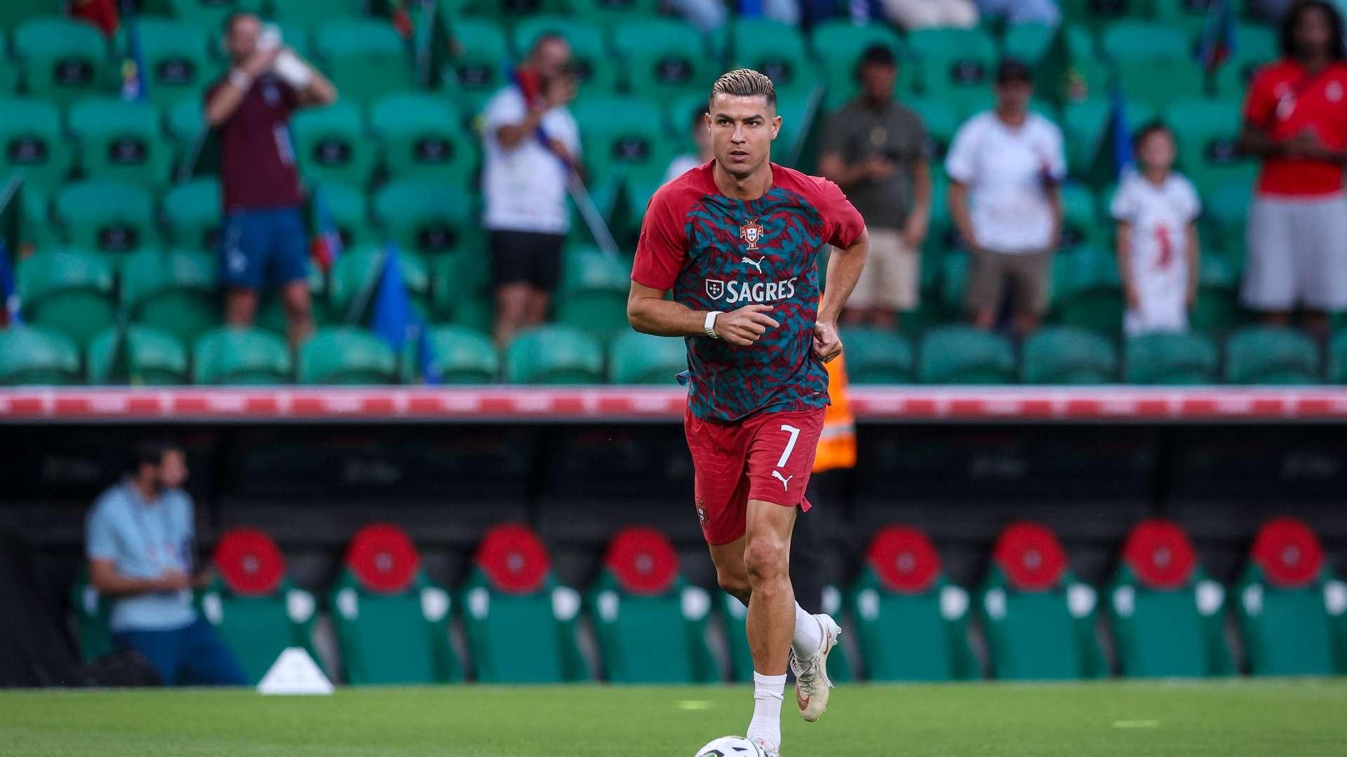 Rời tuyển Bồ Đào Nha, Ronaldo đối mặt án phạt chưa từng có
