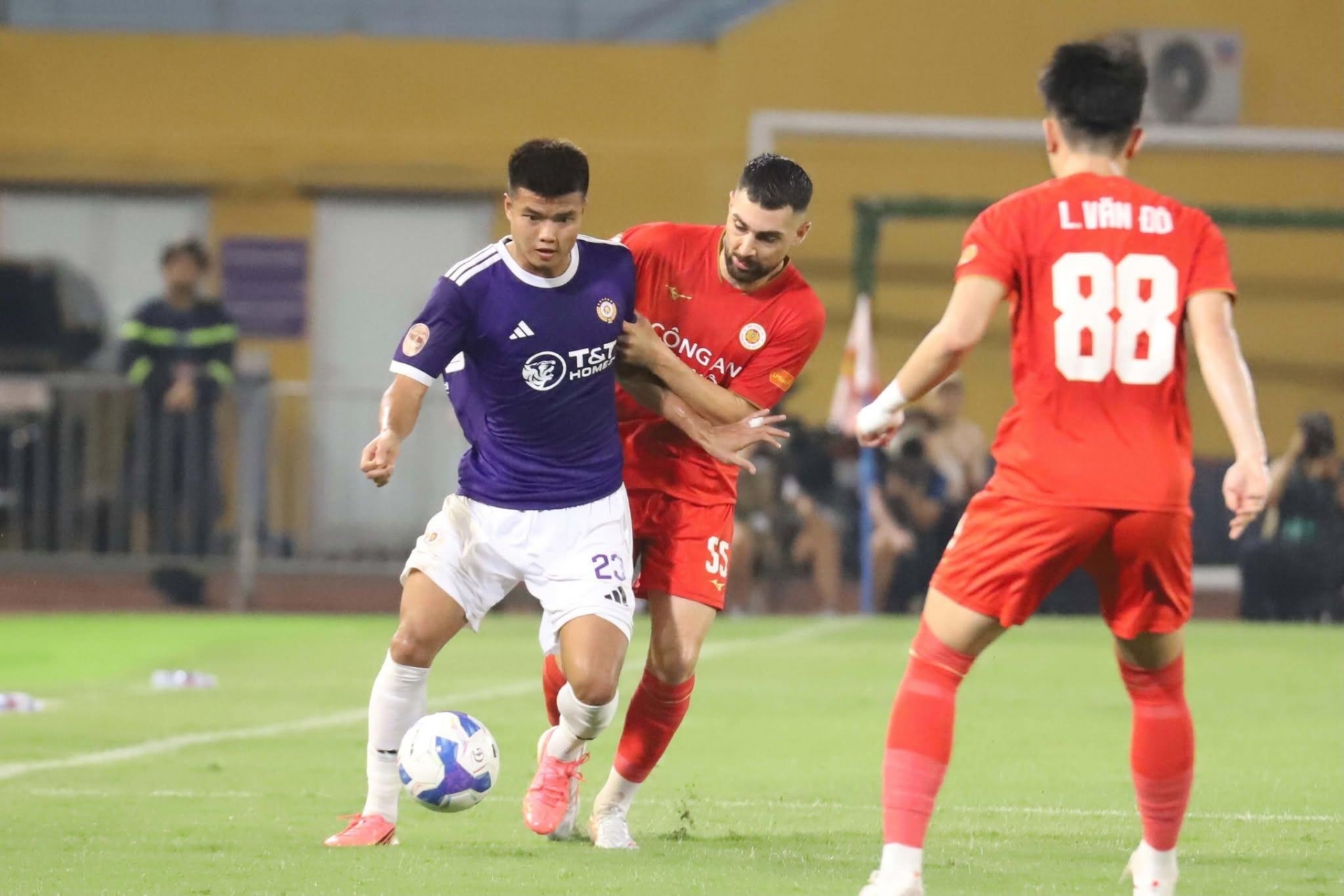 Trực tiếp bóng đá CAHN 1-2 Hà Nội FC: Đôi công hấp dẫn