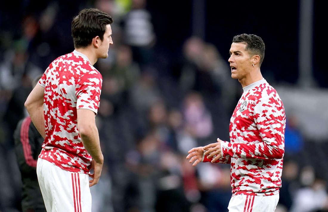 Binh biến&#39; tại MU: Đến lượt Maguire bị hạ bệ, Ronaldo nắm quyền cao nhất