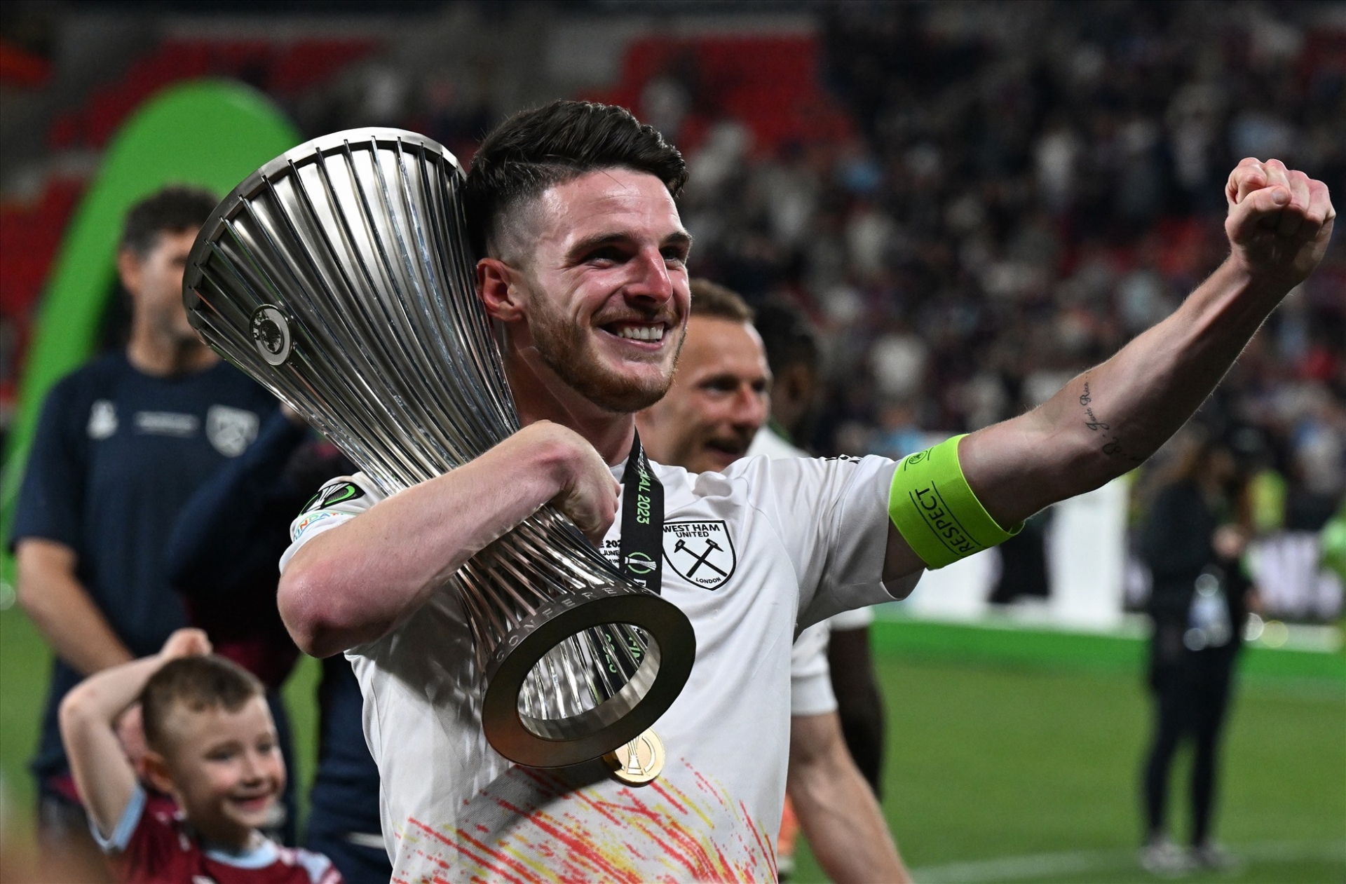 Declan Rice gửi tâm thư chia tay West Ham và các cổ động viên 303417