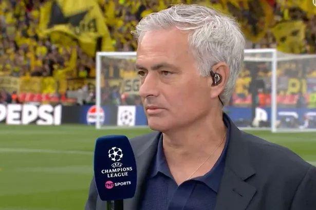 Jose Mourinho: 'Tôi nói rồi, không đáng ngạc nhiên khi Real Madird thắng' 473596
