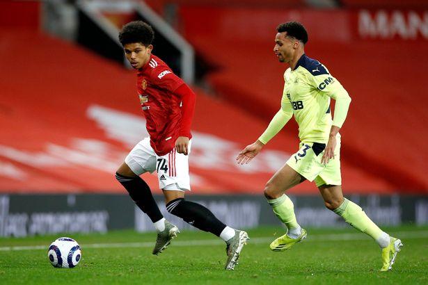 Lãnh đạo MU họp khẩn với cầu thủ bị Ten Hag đuổi khỏi phòng thay đồ 475862