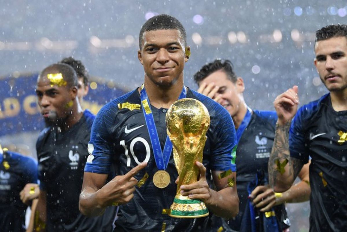 Khước từ 'vật biểu tượng' của Ronaldo, Mbappe muốn tạo 'lối đi' riêng tại Real 304224