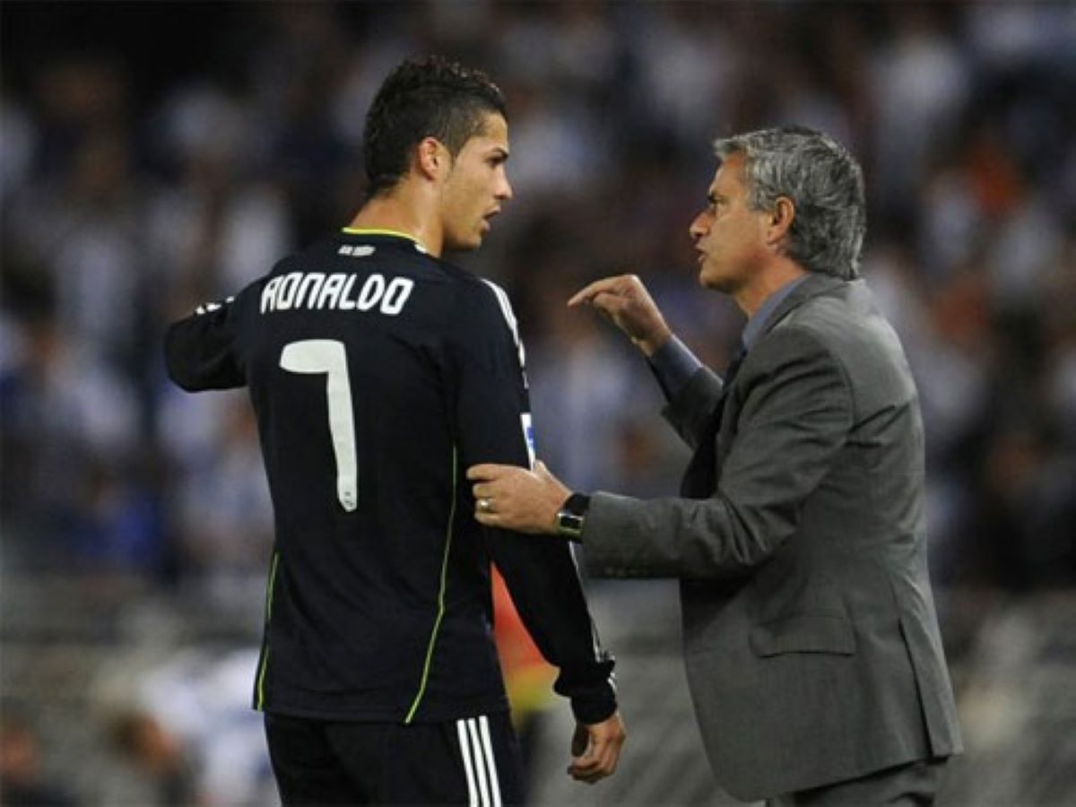Phát ngôn ngông cuồng, Ronaldo bị NHM so sánh với HLV Mourinho 304359