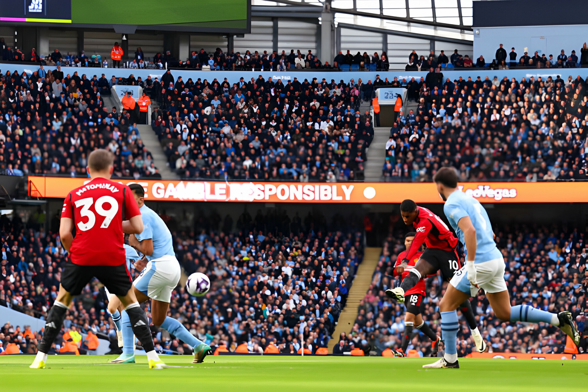 VIDEO: Siêu phẩm 25m của Rashford ngay tại Etihad 415342