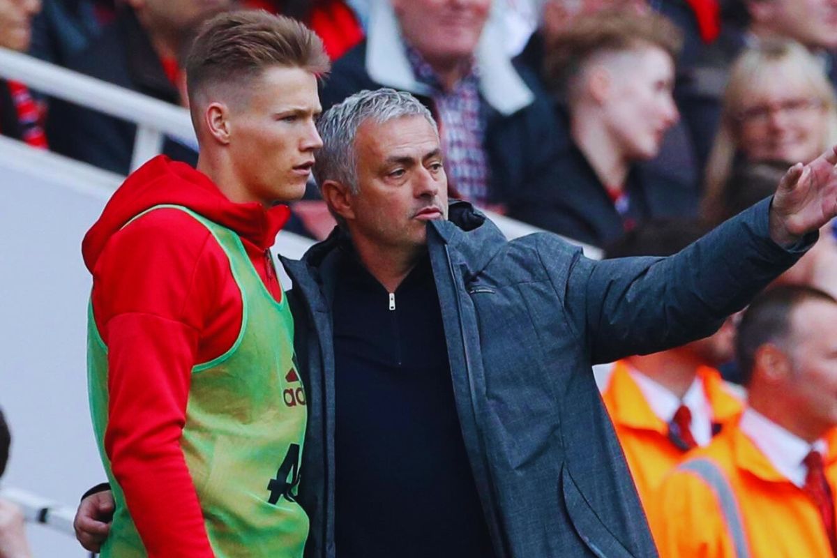 MU sắp chia tay ‘trò cưng’ của Mourinho 307191