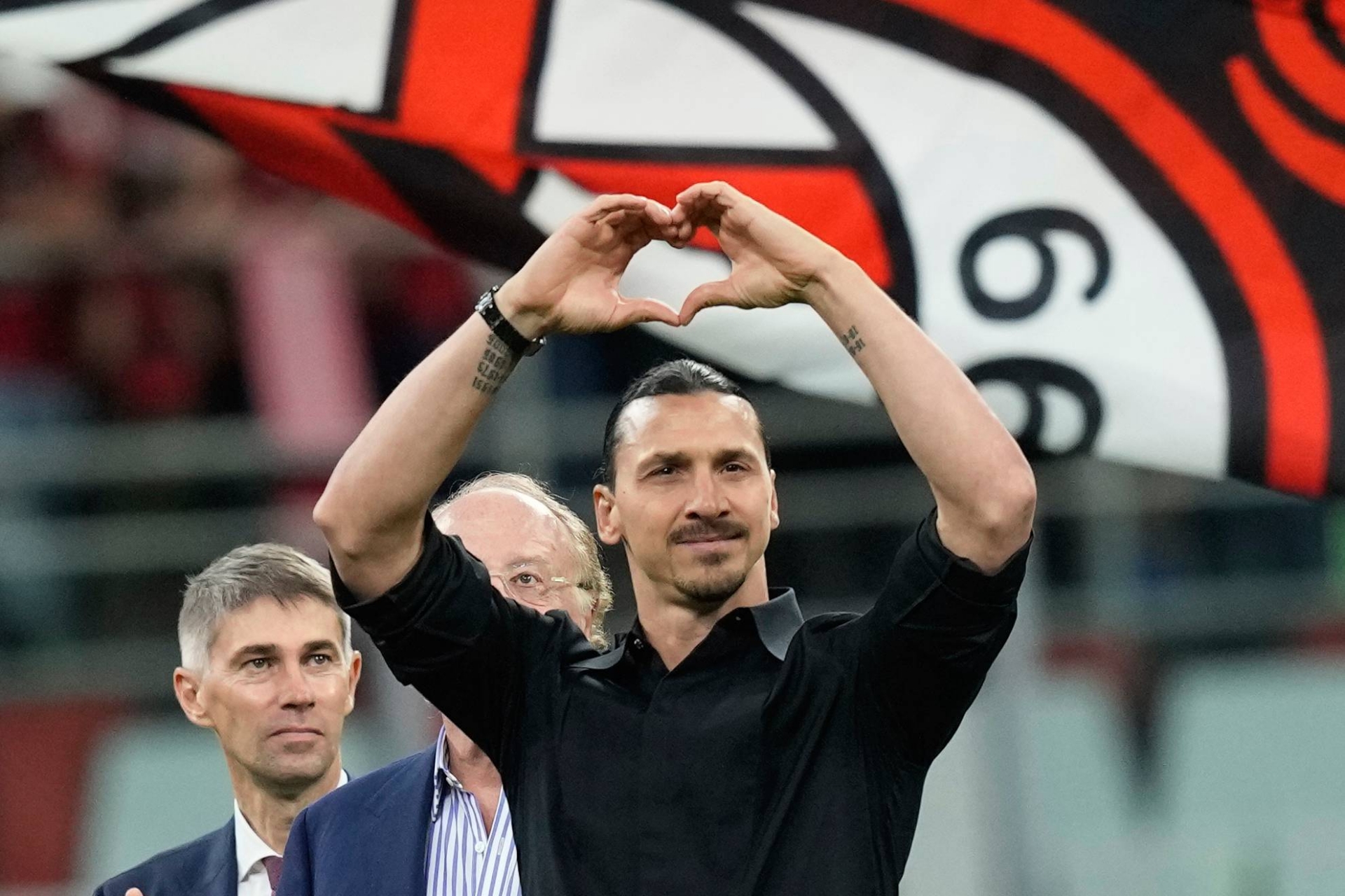 Ibrahimovic: 'Những ai yếu sinh lý mới thích ghi bàn' 336054