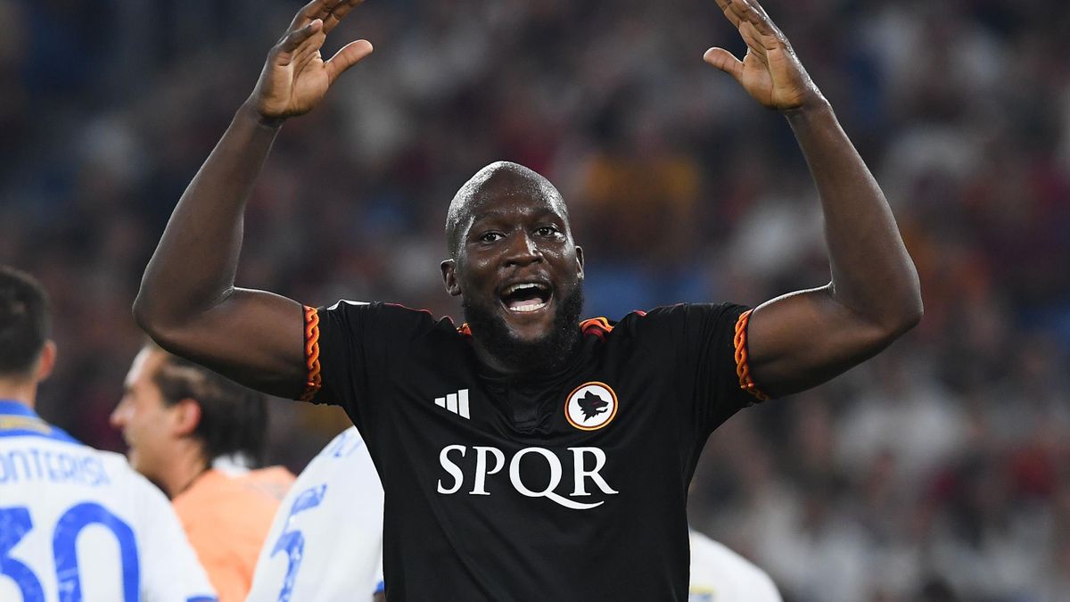 Lukaku nhận 'đãi ngộ' rùng mình từ CĐV Inter ngày trở lại Giuseppe Meazza 337280