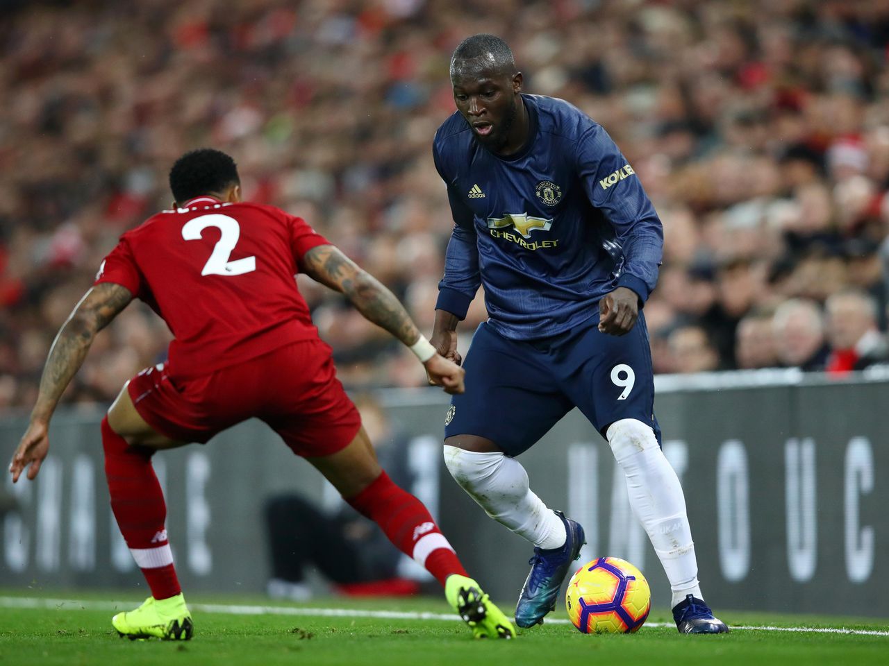 On This Day: Thua Liverpool, MU ra quyết định sa thải HLV 373901