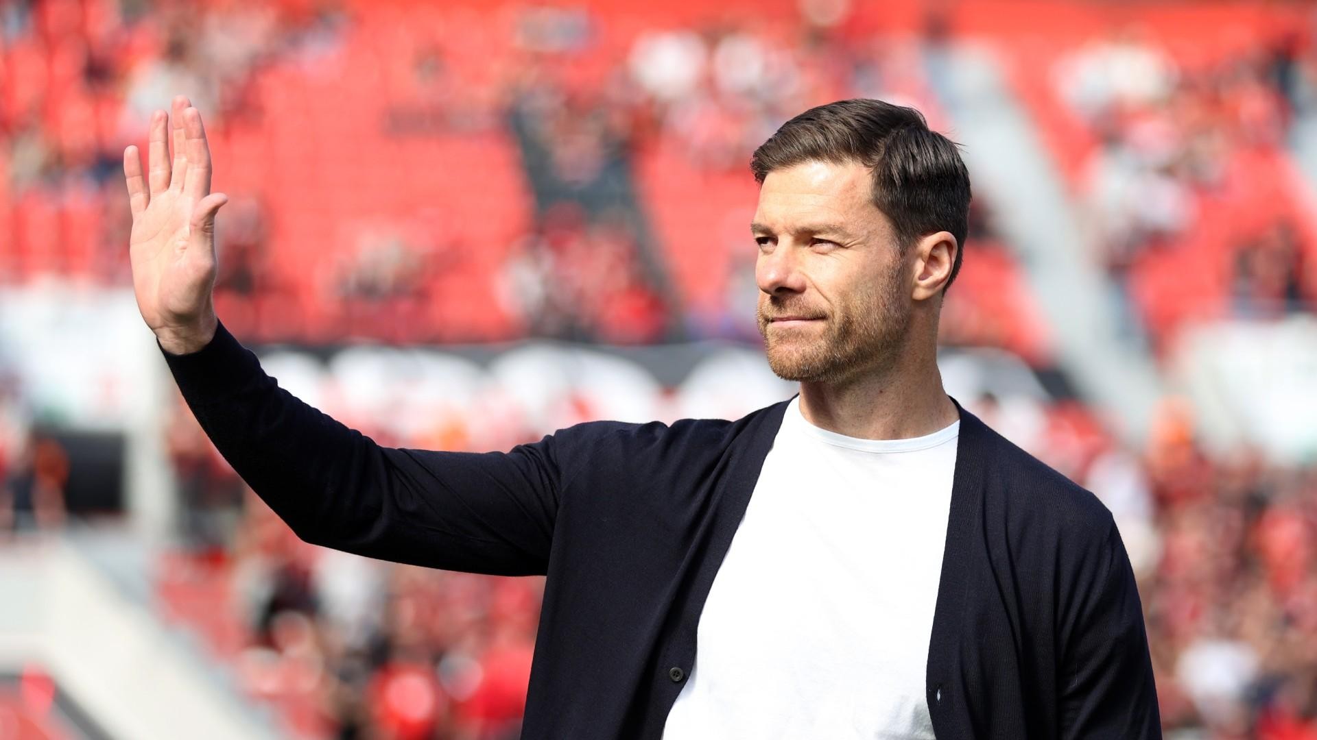 xabi-alonso-bayer-leverkusen-092623-1711679208.jpg