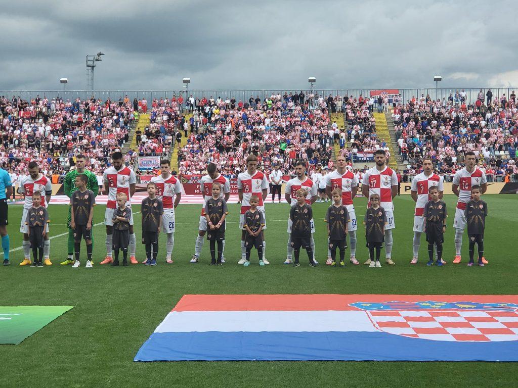 Không Modric, Croatia vẫn nhẹ nhàng đánh bại Bắc Macedonia 474574