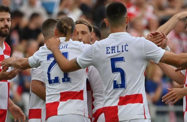 Không Modric, Croatia vẫn nhẹ nhàng đánh bại Bắc Macedonia 474577