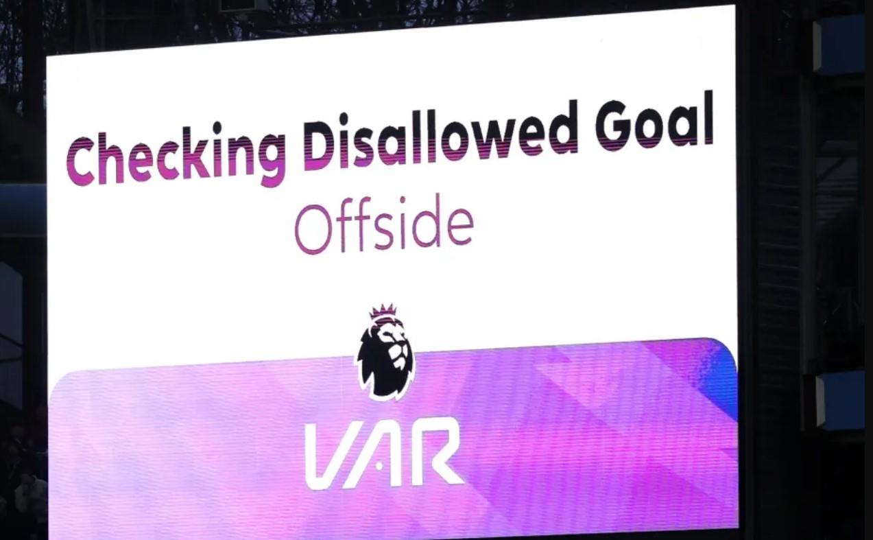 VAR dự kiến vẫn sẽ ở lại Ngoại hạng Anh mùa tới 476041