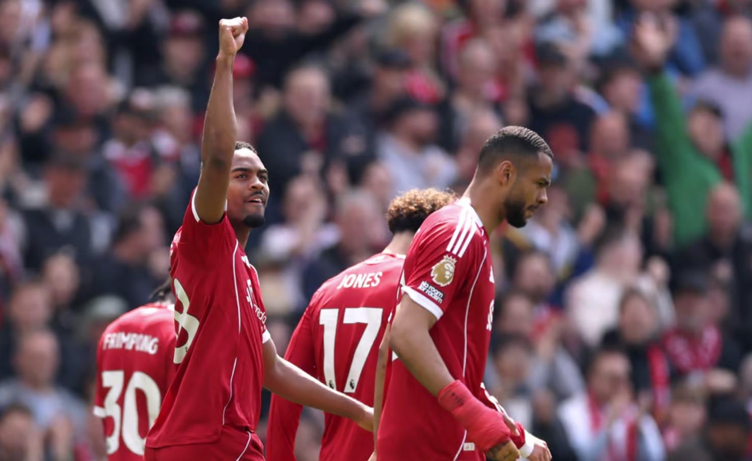 Trực tiếp Liverpool 1-0 Chelsea: Đôi công rực lửa