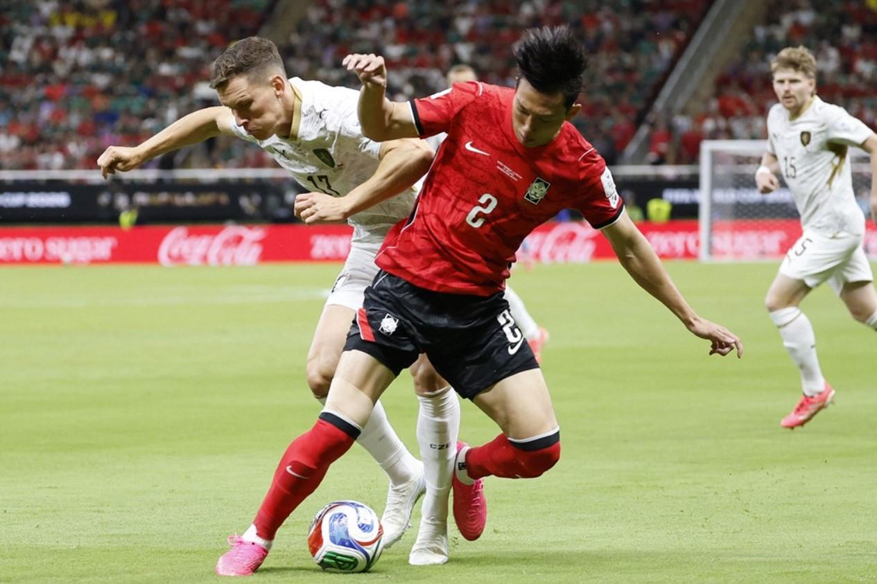 Trực tiếp Hàn Quốc 0-0 CH Séc: Nghỉ giữa giờ!