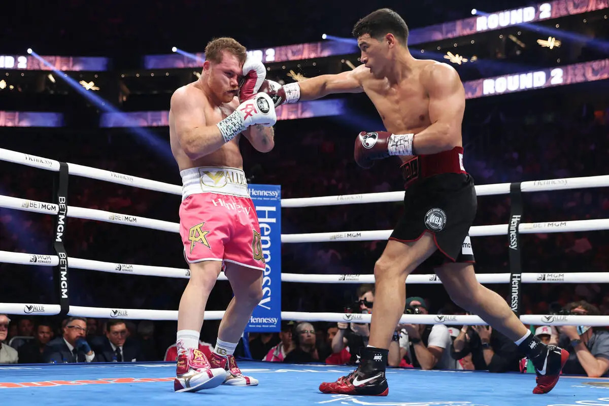 Mất kiên nhẫn, Canelo Alvarez tố đối thủ liên tục 'bàn lùi' chuyện tái đấu 326340