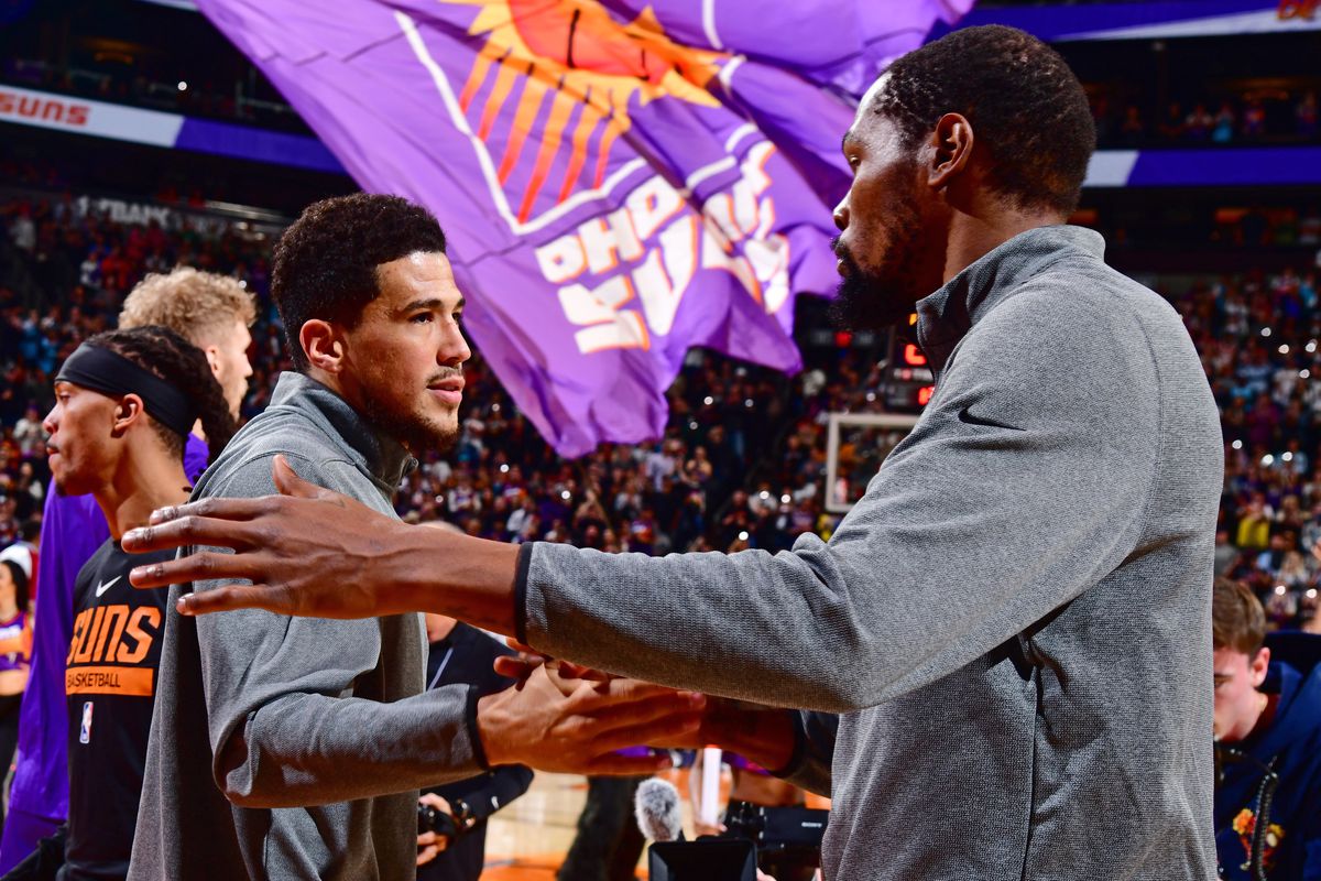 Devin Booker: 'Được chơi bóng rổ cùng Kevin Durant là khoảnh khắc trọn vẹn nhất' 330169