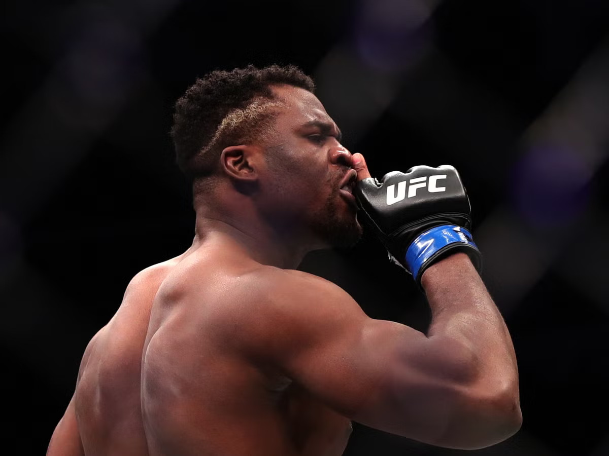 Francis Ngannou chỉ thẳng sự khác biệt giữa Anthony Joshua và Tyson Fury 411111