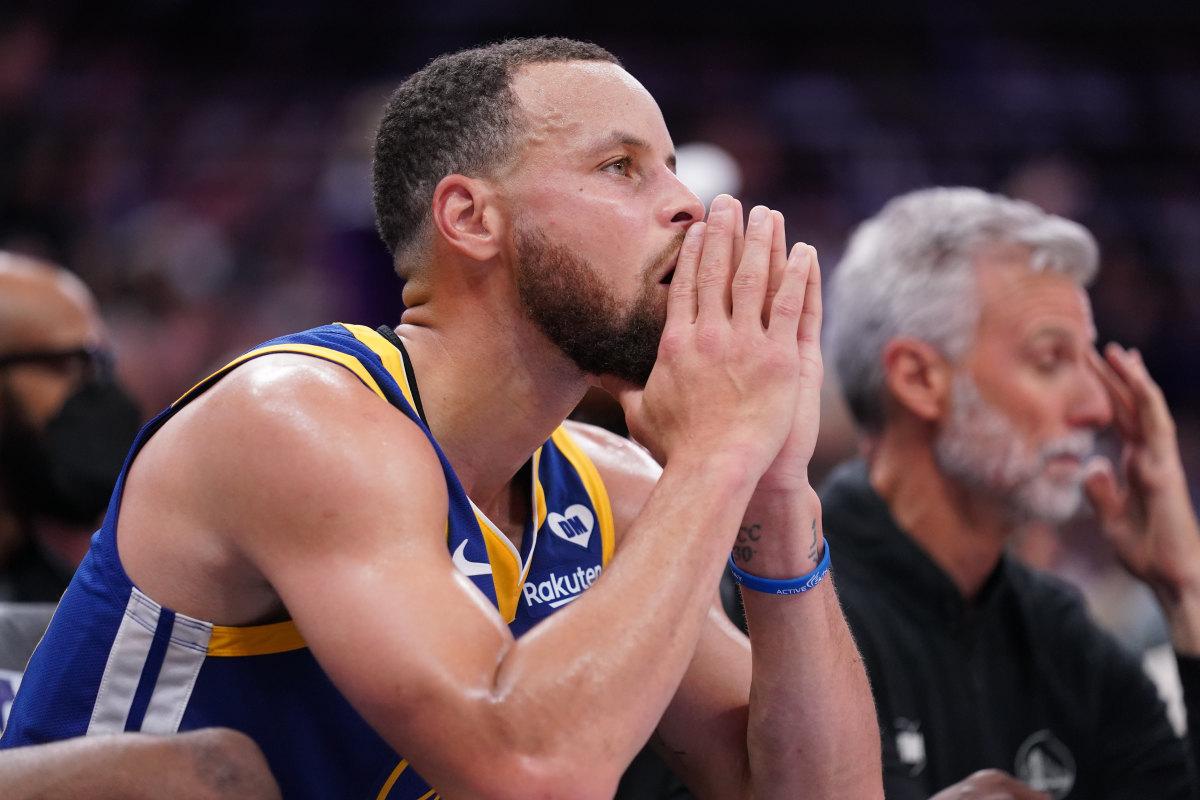 Stephen Curry 'ngậm đắng nuốt cay' khi Warriors bị loại khỏi NBA Playoffs 2024 445516