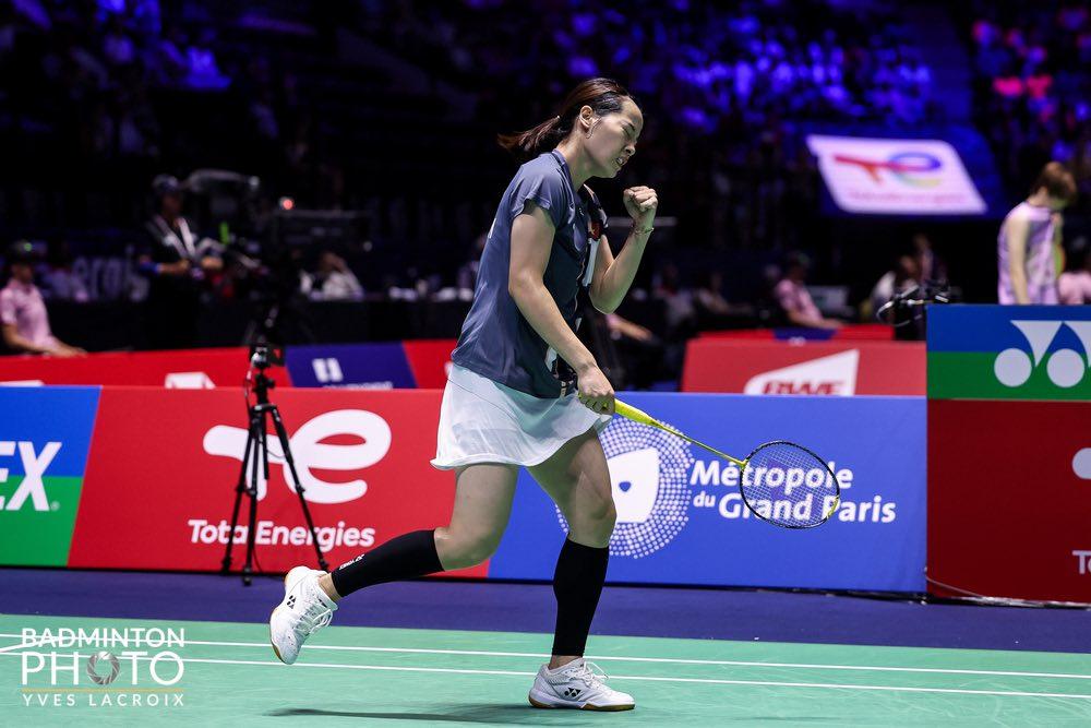 Tay vợt số một Việt Nam bức xúc vì bị xử ép