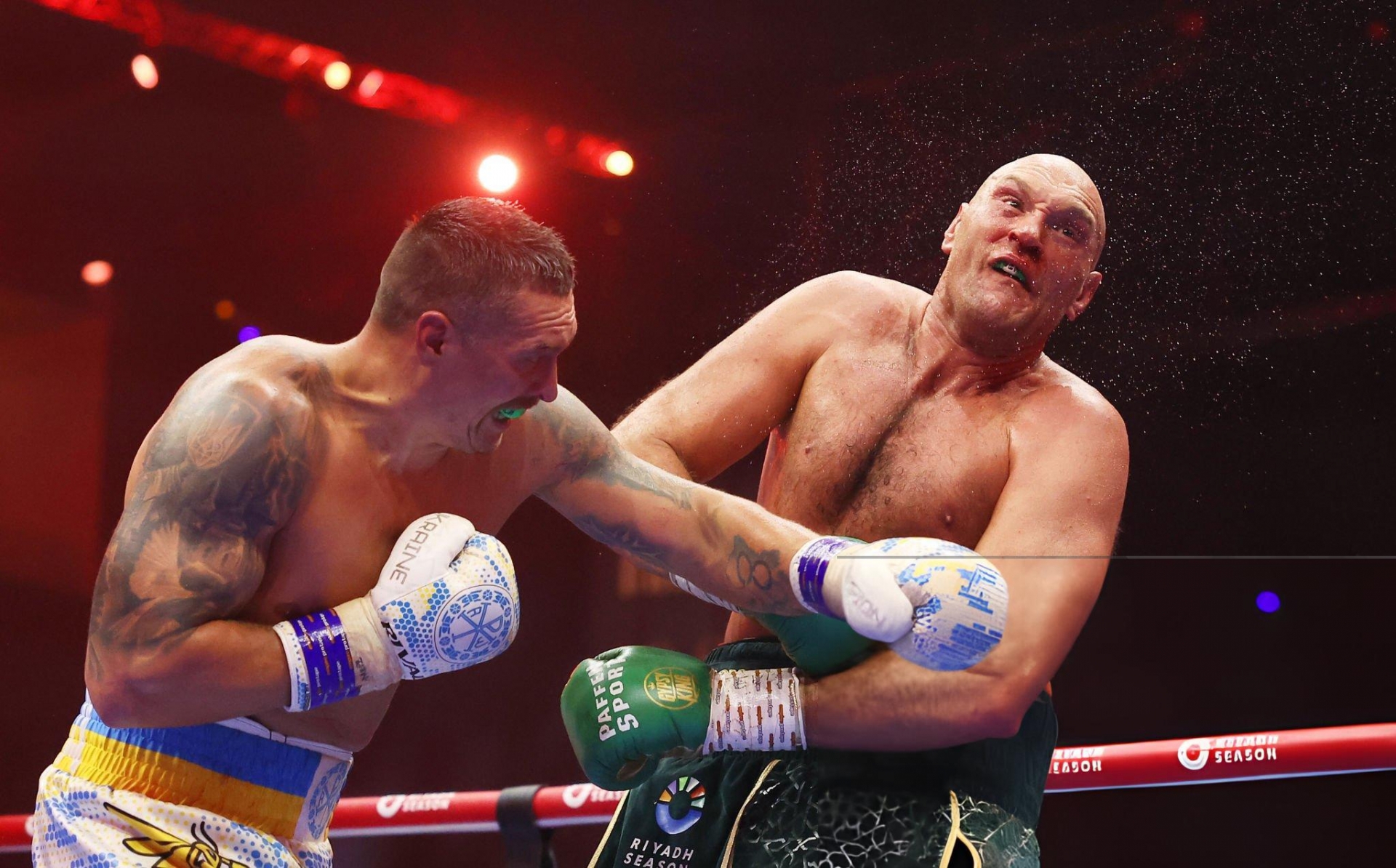 Oleksandr Usyk thắng thuyết phục Tyson Fury, trở thành nhà vô địch tuyệt đối 465143