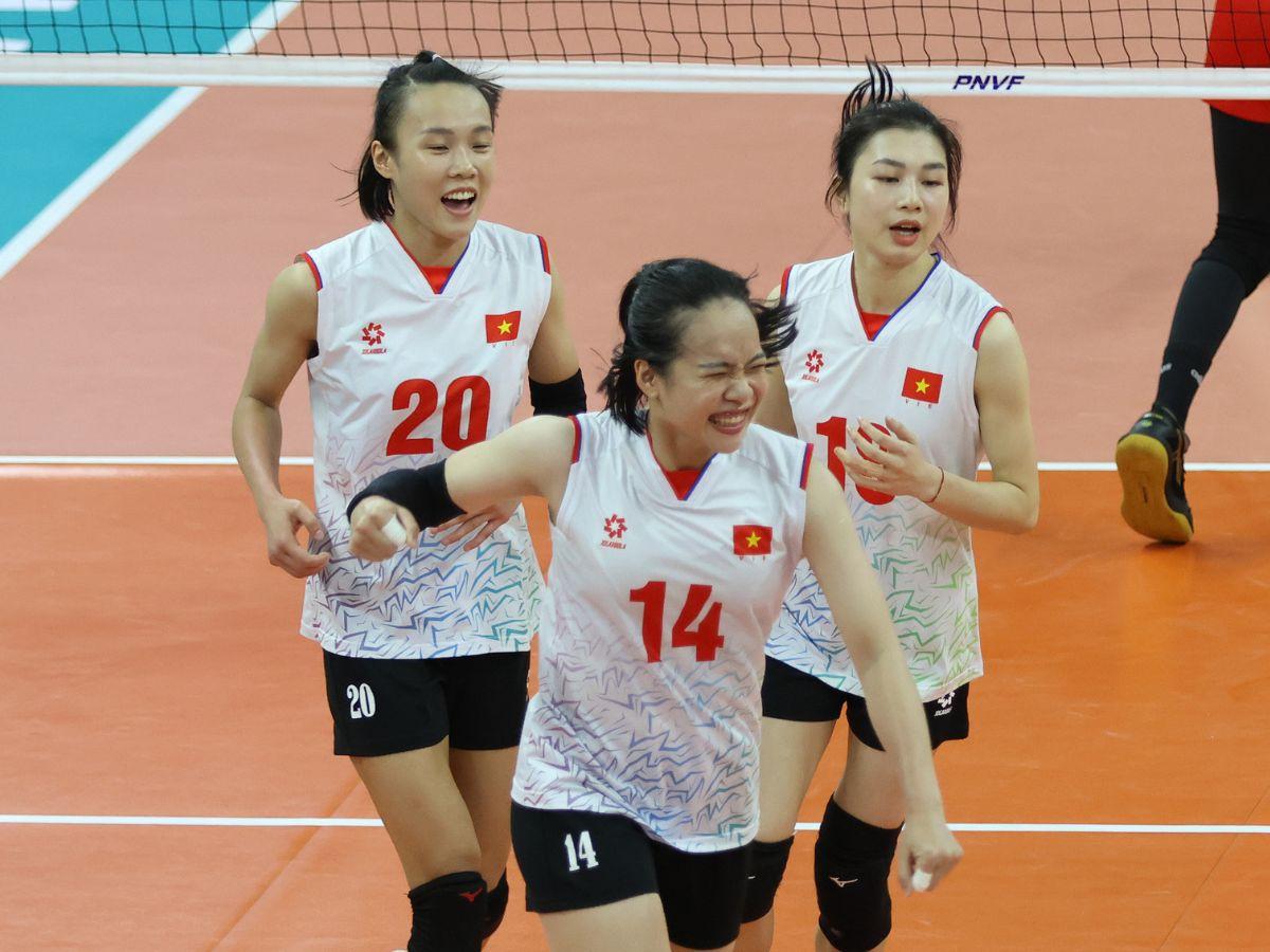 Thắng dễ Úc, bóng chuyền nữ Việt Nam có mặt ở chung kết AVC Challenge Cup 2024 470789