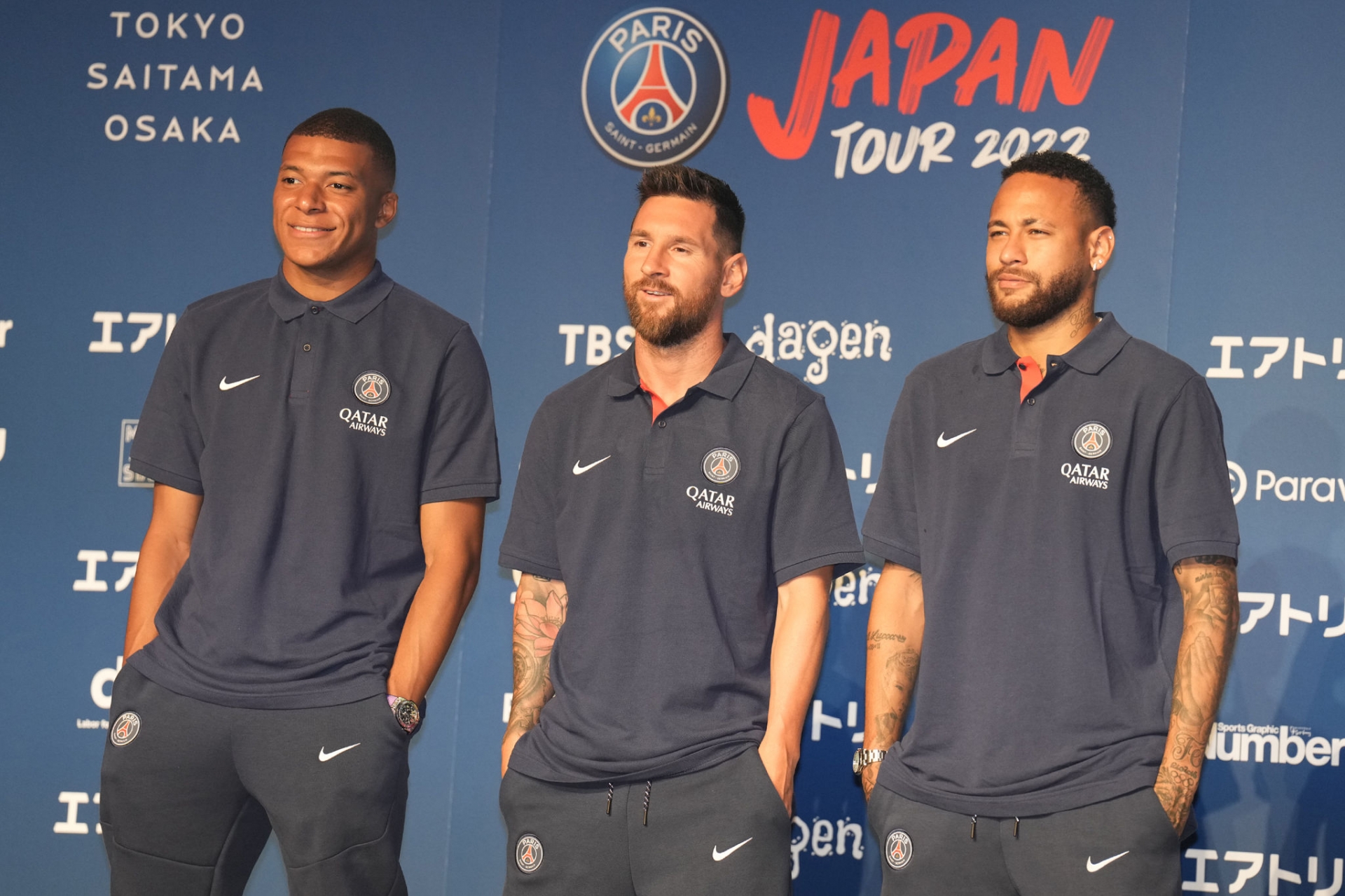 Mbappe gui thong diep la den Messi khien fan dung ngoi khong yen