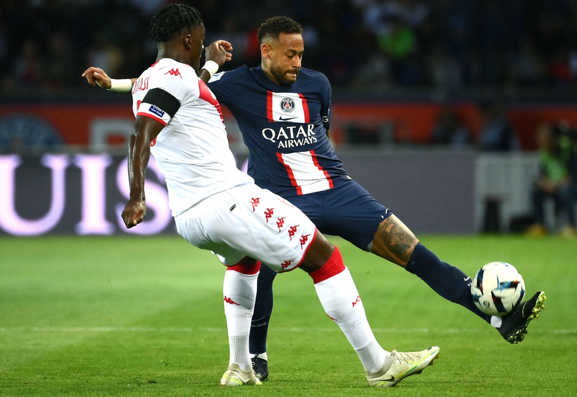 Neymar đẳng cấp ngút ngàn, vượt Messi và Mbappe để làm 'ông hoàng' tại PSG 182962