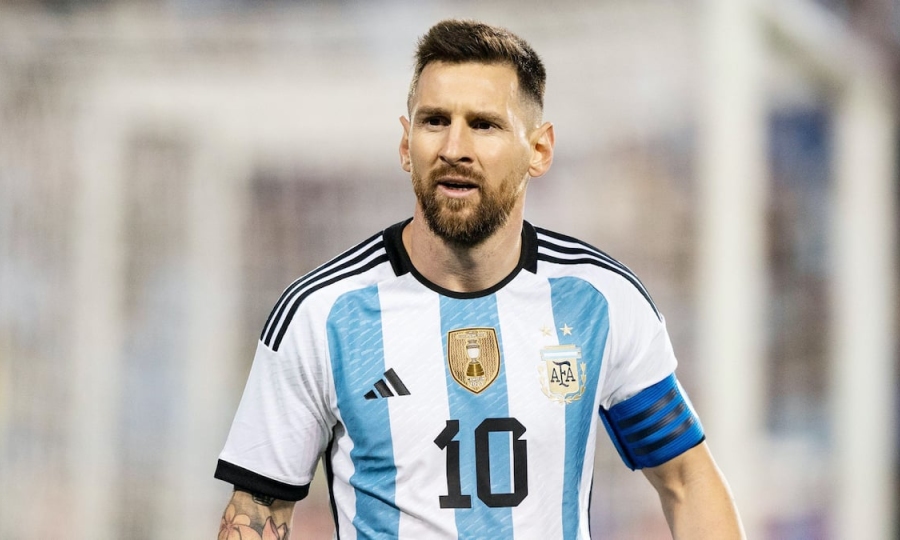 Messi có hành động cực tình cảm tại World Cup 2022 219271