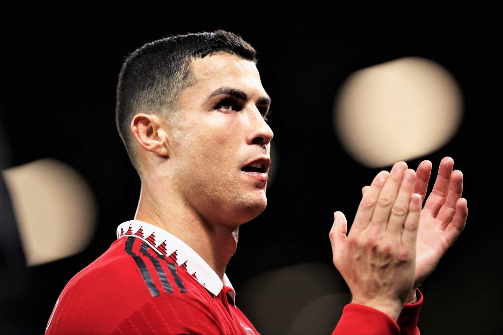 Ronaldo nhận lời đề nghị khó tin sau World Cup 2022 219223