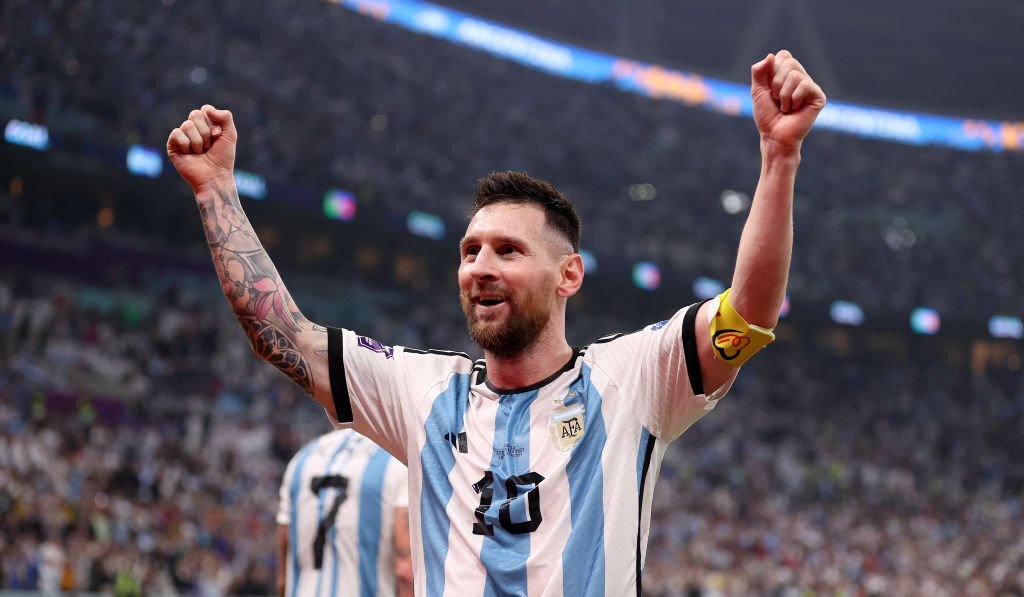 Messi đón nhận 'món quà' lớn bậc nhất cuộc đời tại World Cup 2022-233295