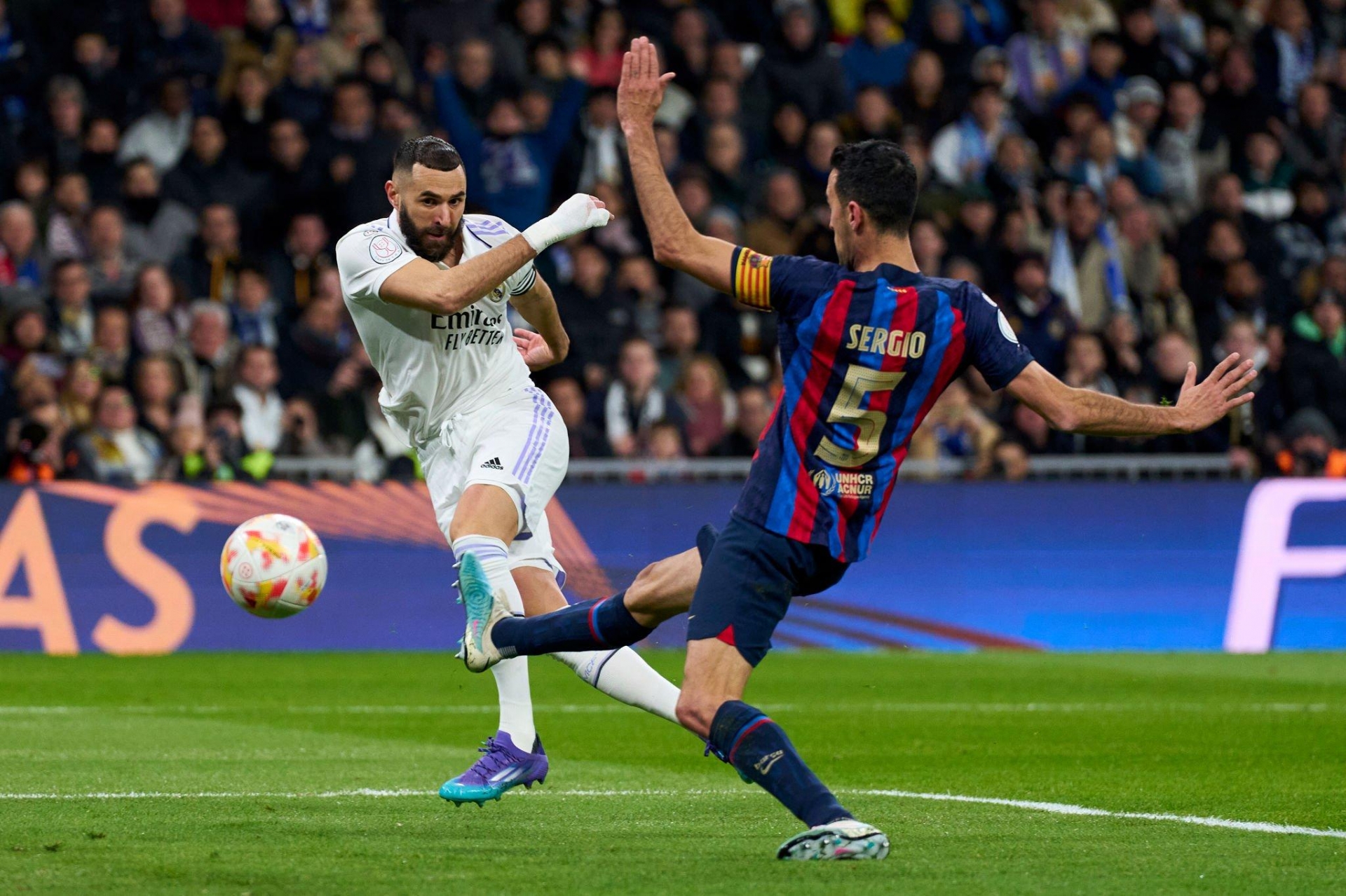 Trực tiếp Real 0-0 Barca: Chủ nhà lấn lướt 254031