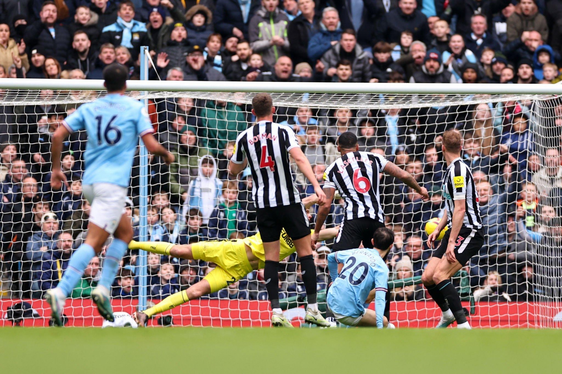 Trực tiếp Man City 2-0 Newcastle: Foden lập siêu phẩm 254711