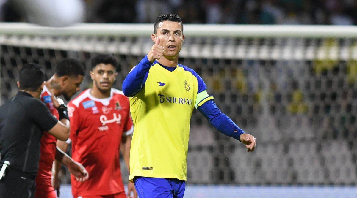 Đối tác đồng ý, Ronaldo sẽ chia tay Al Nassr để tái xuất châu Âu? 303560