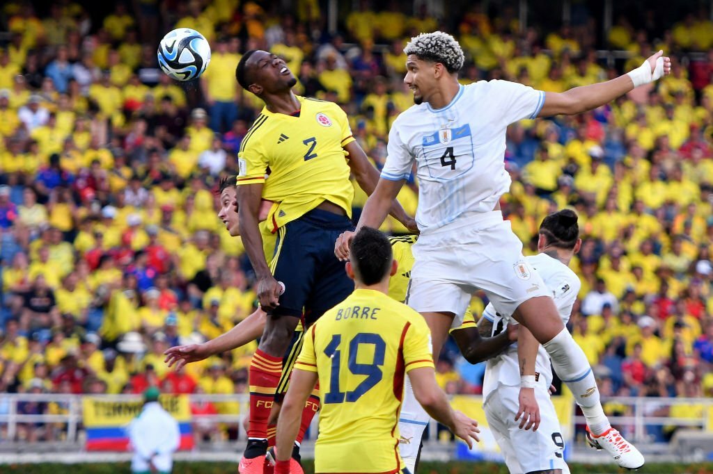 Nunuz tỏa sáng, Uruguay thoát hiểm trước Colombia 340631