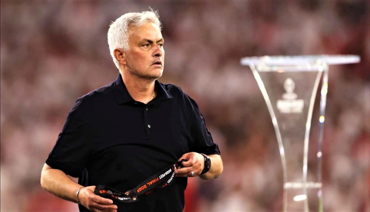 jose-mourinhp-bi-cam-1705501112.jpg