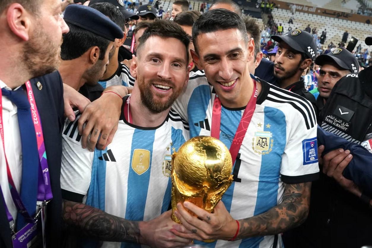 Tin chuyển nhượng tối 7/5: MU chốt 2 tân binh hè; Xong vụ Di Maria tái hợp Messi 457948