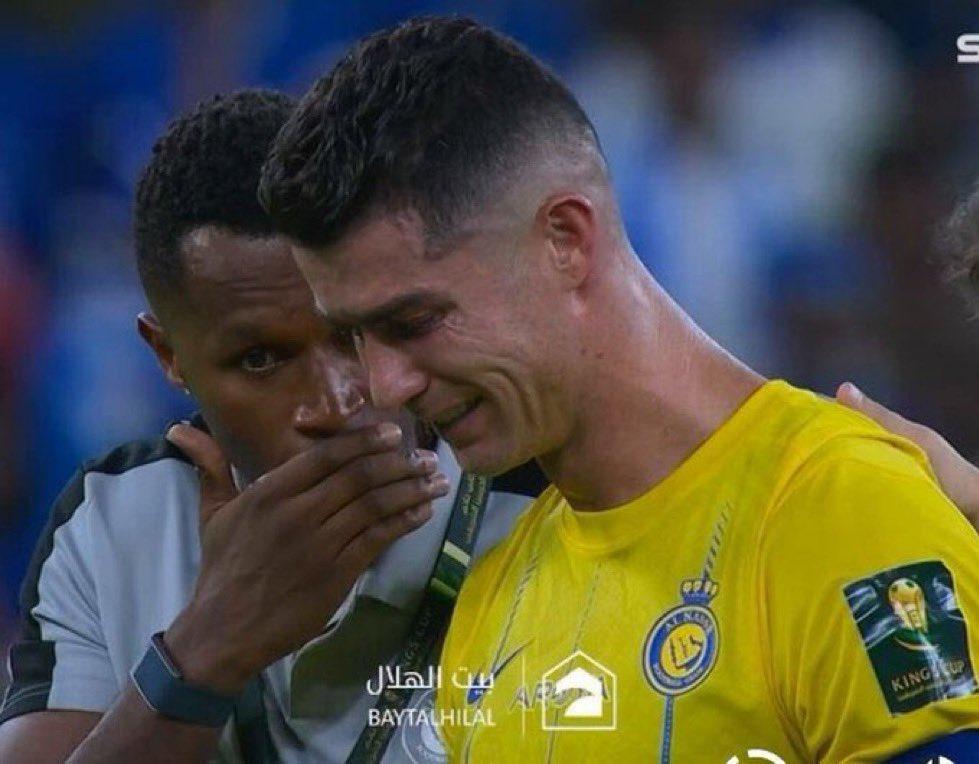 Ronaldo tuyên bố cứng sau khi khóc ngất tại Ả Rập Saudi 474197