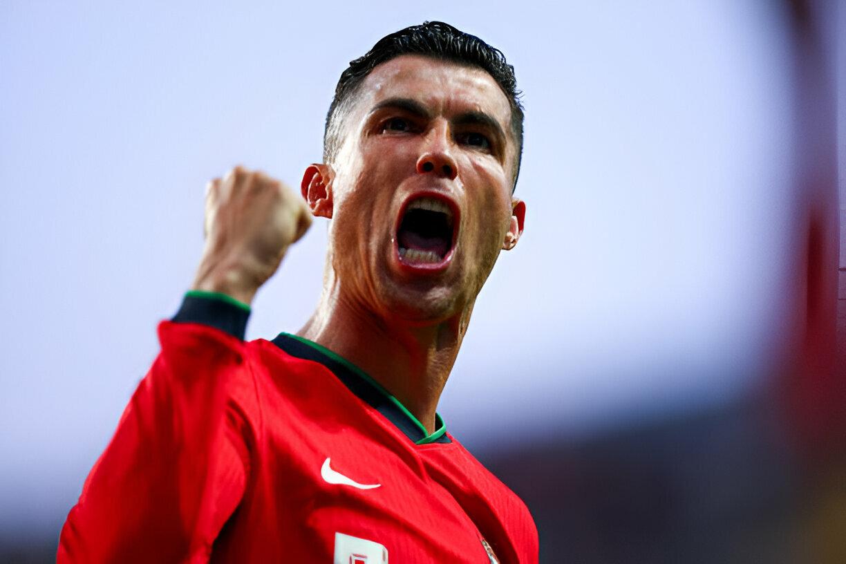 Ronaldo săn siêu kỷ lục châu Âu, được đàn em cung phụng như Vua 482373