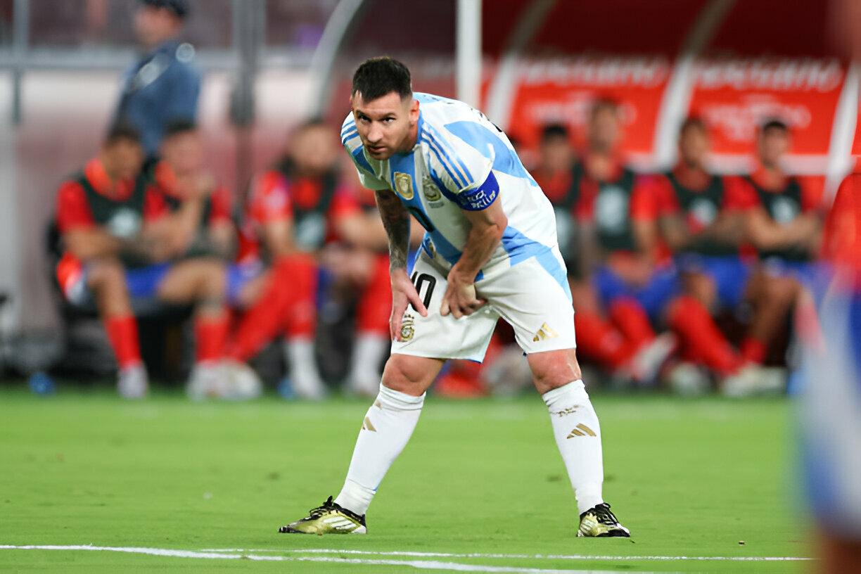 Messi khiến tất cả lo lắng trước thềm tứ kết Copa America 2024 491659