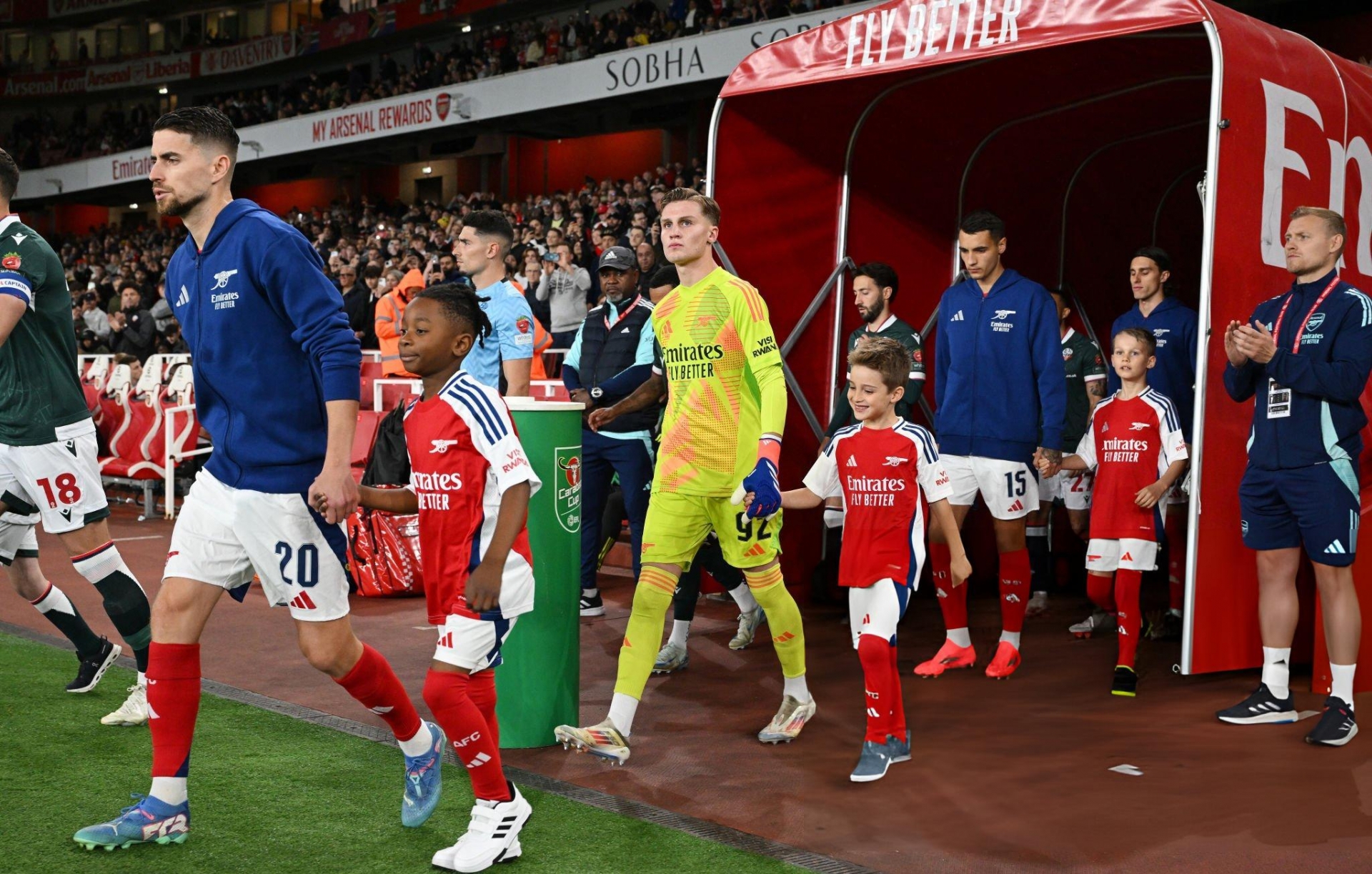 Arsenal đã nhập cuộc với sự chủ động và quyết tâm cao