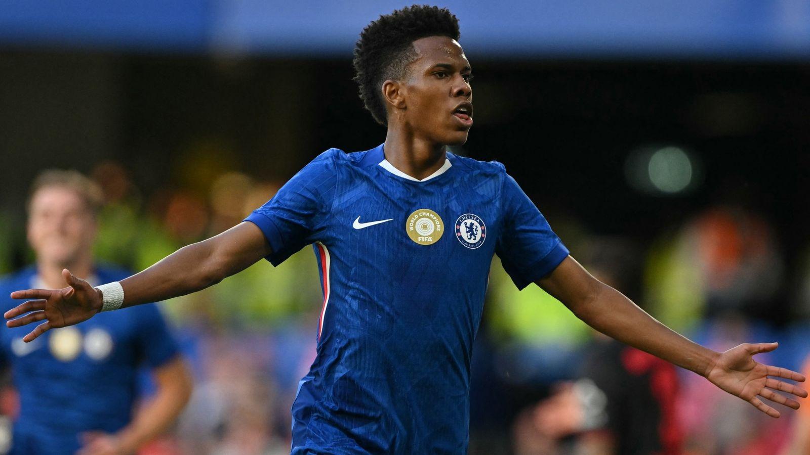 Tân binh chói sáng, Chelsea thắng dễ Leverkusen