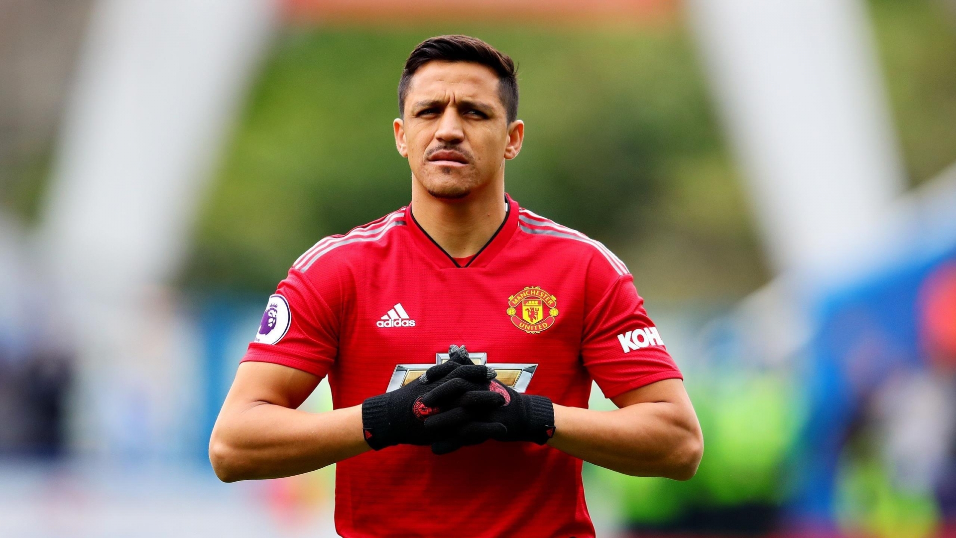 Alexis Sanchez có thể tái xuất Old Trafford