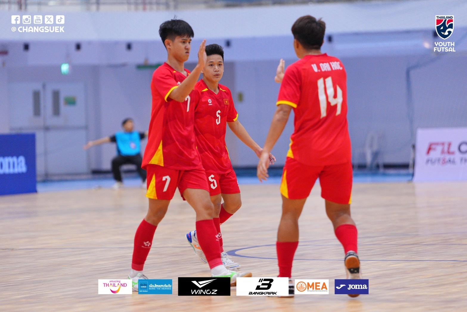 Thua 3-7 trên trên đất Thái, Việt Nam lỡ hẹn chung kết giải ĐNÁ